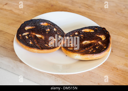 Un Bagel brûlé Banque D'Images