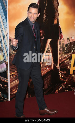 Londres, Royaume-Uni, 11 décembre 2013 James Marsden assiste à la première pour le Présentateur : la légende continue, suite de la comédie à la suite San Diego's favorite news anchor Ron Bourgogne à vue West End, Leicester Square, Londres Photo : Alamy/MRP Live News Banque D'Images