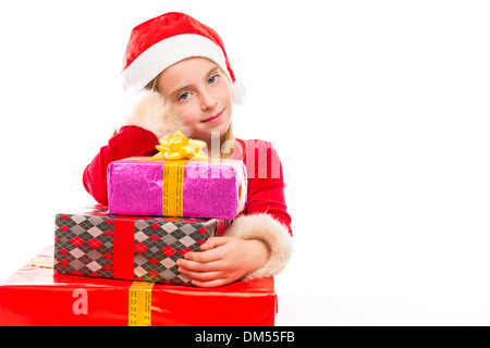 Noël Le kid fille heureux excité avec cadeaux ruban isolé sur fond blanc Banque D'Images