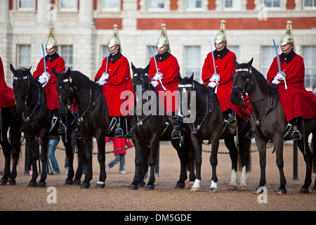 Londres, Angleterre Dec 21 : célèbre monté sur le défilé des gardes de la vie le 21 décembre 2012 à Londres, Royaume-Uni. Banque D'Images