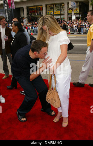 8 juin 2002 - Los Angeles, Californie - SCOOBY-DOO WORLD PREMIERE.AT GRAUMAN'S Chinese Theatre de Los Angeles, CA.Matthew Lillard et épouse, Heather. BARRETT FITZROY / 6-8-2002 K25233FB (D)(Image Crédit : © Globe Photos/ZUMAPRESS.com) Banque D'Images