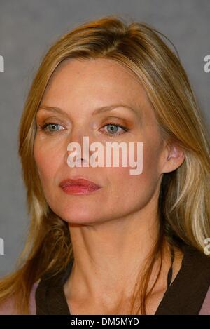 6 septembre 2002 - Toronto, Canada - WHITE OLEANDER.CONFÉRENCE DE PRESSE À L'Hôtel FOUR SEASONS TORONTO.canada.Michelle Pfeiffer. BARRETT / 9-6-2002 FITZROY K26026FB (D)(Image Crédit : © Globe Photos/ZUMAPRESS.com) Banque D'Images