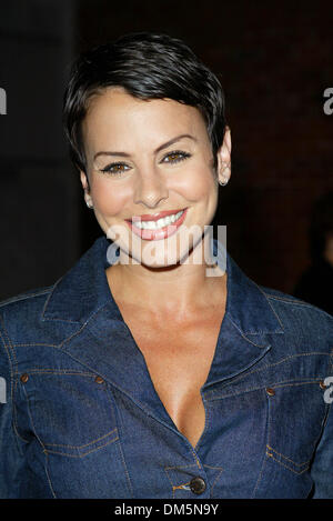 24 octobre 2002 - Los Angeles, Californie - NATALIE RAITANO..SOUTH PARK'S 5E ANNIVERSAIRE PARTIE.AT QUICHOTTE STUDIOS À LOS ANGELES, CA. BARRETT FITZROY / 10-24-2002 K26856FB (D)(Image Crédit : © Globe Photos/ZUMAPRESS.com) Banque D'Images