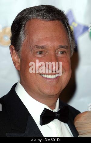 15 octobre 2002 - Los Angeles, Californie, USA - NEAL SEDAKA ..K26761FB LE 15E CAROUSEL OF HOPE BALL.Beverly Hilton Hotel, Los Angeles, CA.15 octobre 2002. FITZROY BARRETT/(2002 Image Crédit : © Globe Photos/ZUMAPRESS.com) Banque D'Images