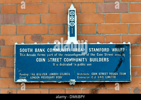 Plaque sur Stamford quai. Banque D'Images