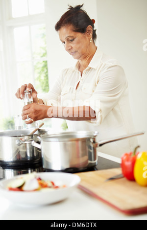 La haute cuisine indienne à la maison Banque D'Images