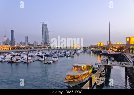 Sultan Mall avec marina, Koweït, pensinula d'Arabie, l'Asie occidentale Banque D'Images