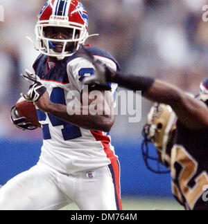 Oct 02, 2005 ; San Antonio, TX, USA ; NFL football : Buffalo Bills' Terrence McGee à la tête de domaine contre les New Orleans Saints à l'Alamodome. Crédit obligatoire : Photo by Ornelas/San Antonio Express-News/ZUMA Press. (©) Copyright 2005 by Ornelas/San Antonio Express-News Banque D'Images