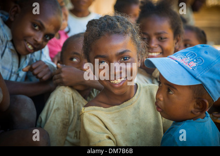 Les enfants dans le district de Vatomandry, Madagascar Banque D'Images