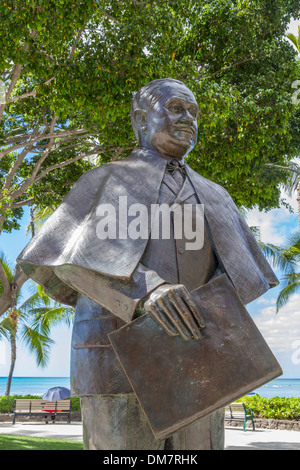 USA, Hawaii, Honolulu, Waikiki, Prince Jonah Kuhio Kalaniana'statue ole Banque D'Images