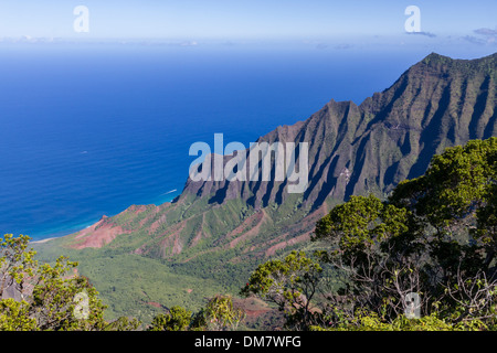 USA, Hawaii, Kauai, vallée de la tribu perdue de Kalalau Lookout Banque D'Images