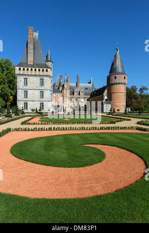 Jardin à la française créé À PARTIR DE DESSINS ET MODÈLES INDUSTRIELS PAR LE JARDINIER ANDRÉ LE NÔTRE POUR LE ROI LOUIS XIV, le château de Maintenon, Banque D'Images