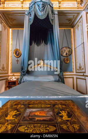 Chambre de la duchesse d'Aumale (1822-1869), Petits Appartements CRÉÉE EN 1845 ET 1846 PAR LE Peintre et décorateur EUGÈNE LAMI, CHATEAU DE CHANTILLY, OISE (60), FRANCE Banque D'Images