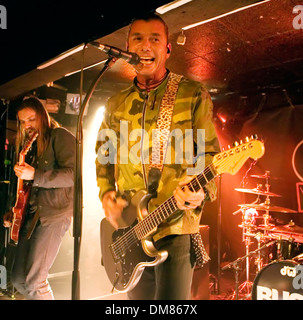 Gavin Rossdale Bush effectuant leur première de seulement trois dates au Royaume-Uni Glasgow's King Tuts une petite salle de concert qui marque une Banque D'Images