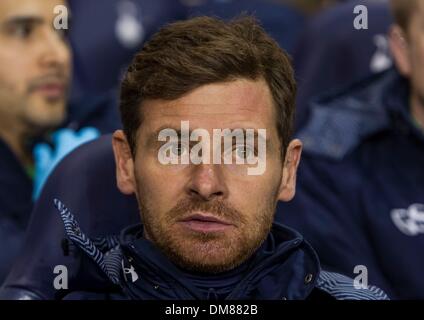 Londres, Royaume-Uni. Dec 12, 2013. Tottenham Hotspur manager AndreVillas Boas lors de l'Europa League match entre Tottenham Hotspur et Anzhi Makhachkala de White Hart Lane. Credit : Action Plus Sport/Alamy Live News Banque D'Images