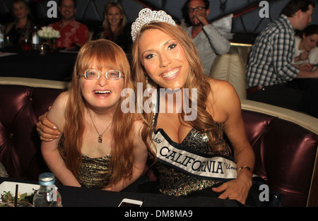 Alyssa Campanella - Miss California USA 2011 'David Arquette présente Bootsy Bellows dîner-théâtre qui s'est tenue à l'Extravaganza. Banque D'Images