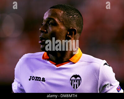 Valence, Espagne. Dec 12, 2013. L'avant D.Pabon de Valence CF cherche sur pendant le match de Ligue Europa entre Valence et Kuban Krasnodar au stade Mestalla, Valence : Action Crédit Plus Sport/Alamy Live News Banque D'Images