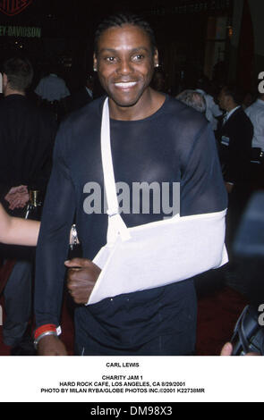 30 août 2001 - Los Angeles, Californie, USA - CARL LEWIS.CHARITÉ JAM 1.Le Hard Rock Cafe, LOS ANGELES, CA 8/29/2001. MILAN RYBA/ 2001 K22744AW(Image Crédit : © Globe Photos/ZUMAPRESS.com) Banque D'Images