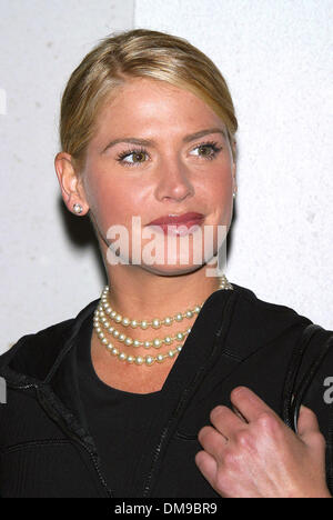 17 octobre 2002 - Los Angeles, Californie, USA - Kristy Swanson..K26774MR PRENDRE UNE CHANCE DE CHANEL DANS BEVERLY HILLS.CHANEL BOUTIQUE, BEVERLY HILLS, CA.OCT. 17, 2002. MILAN RYBA/ 2002 (Crédit Image : © Globe Photos/ZUMAPRESS.com) Banque D'Images