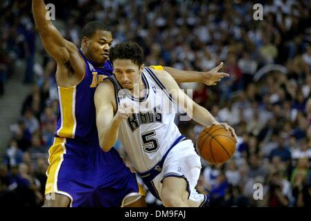 Hedo Turkoglu durs pour le panier. Photo prise à l'Arco Arena, Dimanche 24 Mars, 2002. Rois contre les Lakers. Sacramento Bee/Bryan Patrick /ZUMA Press Banque D'Images