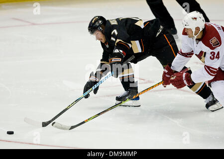 Sep 16, 2009 - Anaheim, Californie, USA - Anaheim Ducks PETTERI NOKELAINEN centre contre les Coyotes de Phoenix, l'avant-saison de hockey. (Crédit : © Mark Avery/ZUMA Press) Banque D'Images