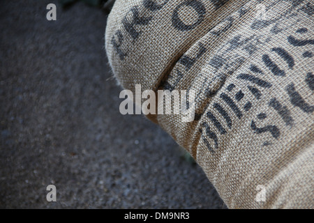 Portrait d'un sac de café faite de chanvre, de jute ou de toile de jute Banque D'Images