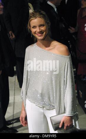 Mar. 26, 2002 - West Hollywood, Californie, USA - AMY SMART..LES HÔTES VANITY FAIR OSCAR PARTY AU RESTAURANT MORTONS.WEST HOLLYWOOD, CA.24 MARS 2002. NINA PROMMER/ 2002 K24530NP(Image Crédit : © Globe Photos/ZUMAPRESS.com) Banque D'Images