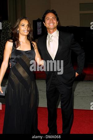 19 mai 2002 - Los Angeles, Californie, USA - TALISA SOTO (enceintes) et nouveau mari BENJAMIN BRATT..2002 ALMA AWARDS ARRIVÉES.(AMERICAN MEDIA ARTS LATINO AWARDS).Shrine Auditorium, LOS ANGELES, CA.18 MAI 2002. NINA PROMMER/ 2002 K25030NP(Image Crédit : © Globe Photos/ZUMAPRESS.com) Banque D'Images