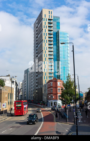 Avant-garde tower sur Bethnal Green Road à l'Est de Londres. Banque D'Images