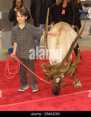 Le 10 novembre 2001 - Hollywood, Californie, USA - GAVIN FINK.PRANCER RETOURS - PREMIERE.Universal Studios Hollywood, Universal Hollywood, CA.10 novembre 2001. NINA PROMMER/ 2001 K23339NP (D)(Image Crédit : © Globe Photos/ZUMAPRESS.com) Banque D'Images