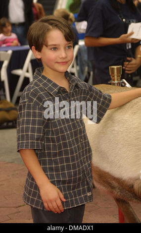 Le 10 novembre 2001 - Hollywood, Californie, USA - GAVIN FINK.PRANCER RETOURS - PREMIERE.Universal Studios Hollywood, Universal Hollywood, CA.10 novembre 2001. NINA PROMMER/ 2001 K23339NP (D)(Image Crédit : © Globe Photos/ZUMAPRESS.com) Banque D'Images