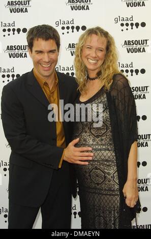 15 avril 2002 - Hollywood, Californie, USA - Eric MACCORMACK ET FEMME ENCEINTE JANET..13E ÉDITION GLAAD MEDIA AWARDS.KODAK THEATRE, à Hollywood, CA.13 avril 2002. NINA PROMMER/ 2002 K24653NP.(Image Crédit : © Globe Photos/ZUMAPRESS.com) Banque D'Images