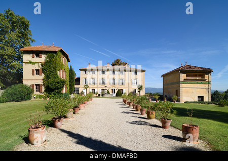 Château d'Arnajon Bastide Maison de Campagne Maison de campagne ou de le Puy-Sainte-Réparade Provence France Banque D'Images