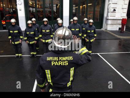 Paris, 2012 : la vie quotidienne de Paris Fire Brigade (Brigade des sapeurs-pompiers de Paris - BSPP) Banque D'Images