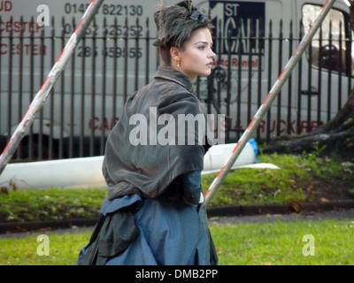 Jenna-Louise Coleman que Clara tournage sur Médecin qui offre spéciale Noël à Bristol Bristol Angleterre - 21.08.12 Banque D'Images