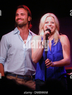 Brian Patrick Murphy et Megan Hilty concert-bénéfice intitulé Voices pour "Chercher Mon Voice.Org' tenue au piano-bar et Duplex Banque D'Images