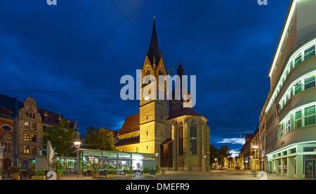 L'église de la marine marchande à la place de la colère avec vue sur Johannesstrasse à Erfurt, Thuringe, Allemagne Banque D'Images