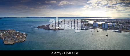 Spinnaker Tower est un 170-mètres (560 ft) Landmark Tower à Portsmouth, Angleterre, RU Banque D'Images