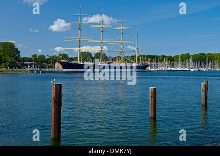 La Passat et la marina de Travemünde, Schleswig-Holstein, Allemagne Banque D'Images