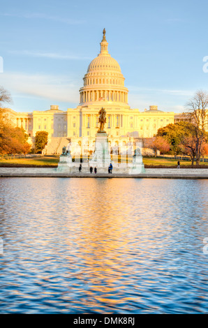 Coucher de soleil sur le Capitole à Washington DC Banque D'Images