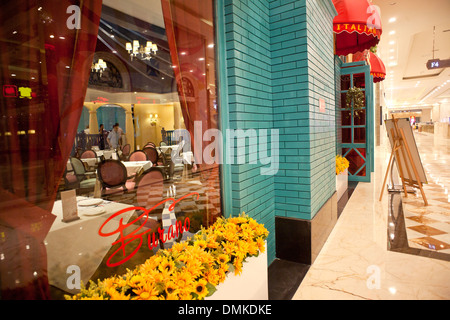 Le restaurant de style occidental haut de gamme décoré Banque D'Images