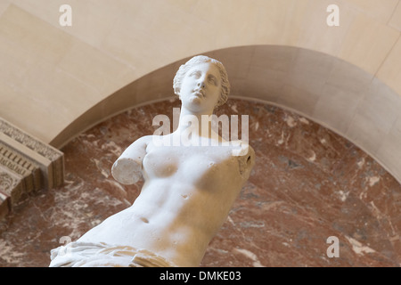 L'Aphrodite de Milos, autrement connu sous le nom de la Vénus de Milo au Louvre à Paris, France par Alexandros d'Antioche Banque D'Images