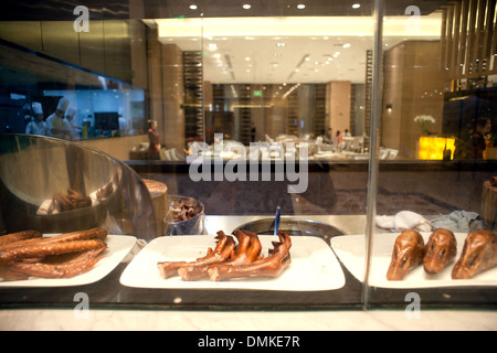 Le restaurant de style occidental haut de gamme décoré Banque D'Images