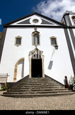 Igreja de Santiago / église de Santiago en vieille ville fortifiée d'Obidos, le centre du Portugal. Banque D'Images