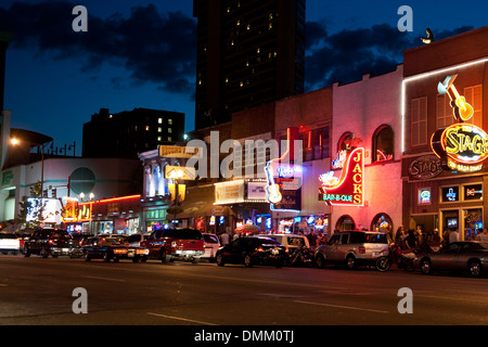 Sur les bastringues Broadway, Nashville, Tennessee Banque D'Images