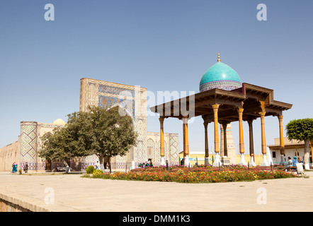 Ulugh Beg Madrasah et Al Gijduvani Memorial, le complexe mémorial de Al Gijduvani, Gijduvan, près de Boukhara, Ouzbékistan Banque D'Images