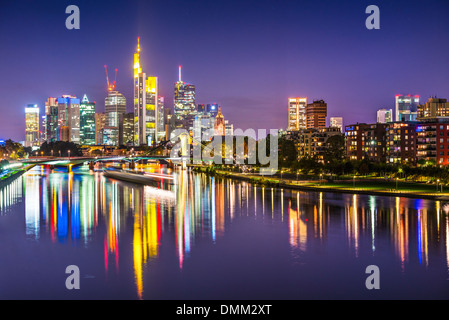 Francfort, Allemagne, sur la rivière principale. Banque D'Images