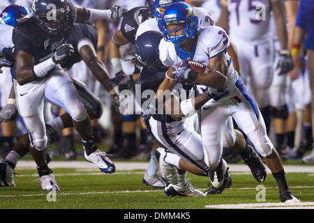 03 Octobre 2009 : Brian Moore (# 3) du Tulsa Golden Hurricane tente de se libérer de la défense du riz. Le Tulsa Golden Hurricane défait les hiboux Riz Riz à 27-10 Stadium à Houston, TX. (Crédit Image : © Global/ZUMApress.com) Southcreek Banque D'Images