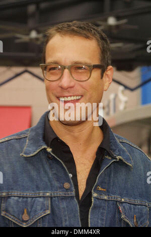 Le 10 novembre 2001 - Hollywood, Californie, USA - JOHN CORBETT.PRANCER RETOURS - PREMIERE.Universal Studios Hollywood, Universal Hollywood, CA.10 novembre 2001. NINA PROMMER/ 2001 K23339NP (D)(Image Crédit : © Globe Photos/ZUMAPRESS.com) Banque D'Images