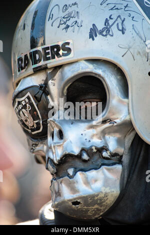 25 Octobre 2009 : Oakland Raiders ventilateur au cours de l'action de jeu le dimanche à l'Oakland Coliseum à Oakland, Californie Le New York Jets défait les Oakland Raiders 38-0. Crédit obligatoire - Konstandinos Goumenidis / Southcreek Global Media (Image Crédit : © Southcreek/ZUMApress.com) mondial Banque D'Images